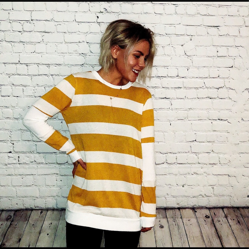 ONLY ONE LARGE LEFT Mustard Block Light Weight Top